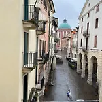 Il Campanile فيتشنزا