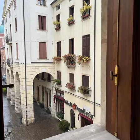 Il Campanile * فيتشنزا
